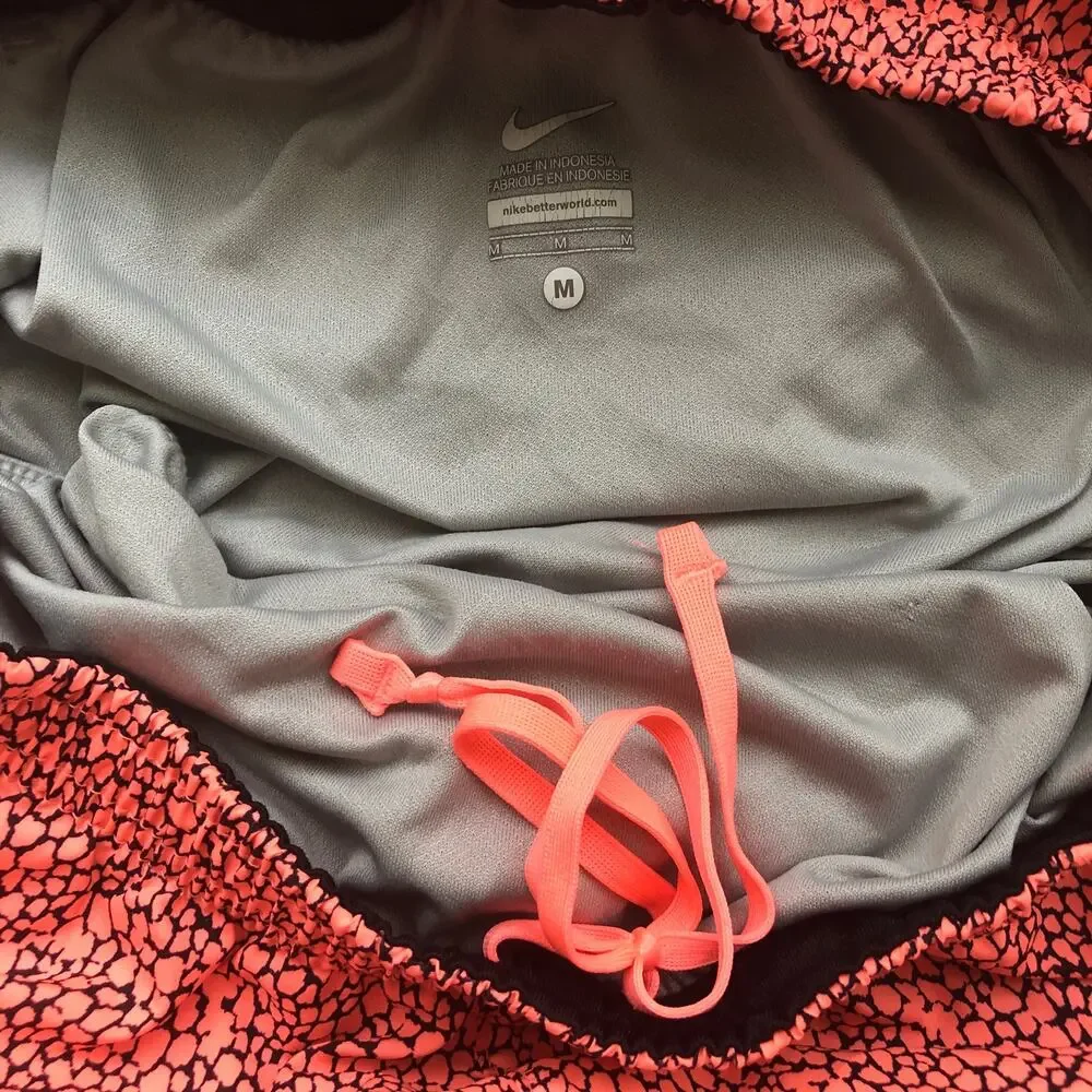 Women’s Nike Orange and Black Shorts Sz M